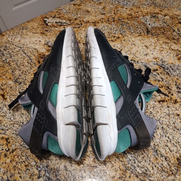 Nike Air Huarache Sneakers Black/Teal Size 11.5 Model 510801-031